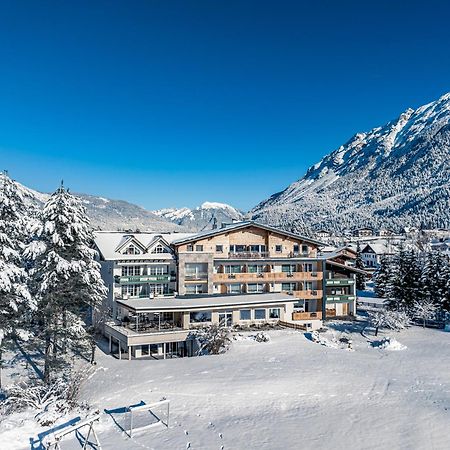 Hotel Foehrenhof Штанцах Экстерьер фото