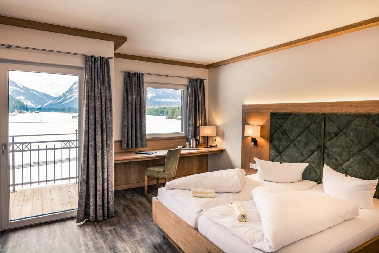 Hotel Foehrenhof Штанцах Экстерьер фото