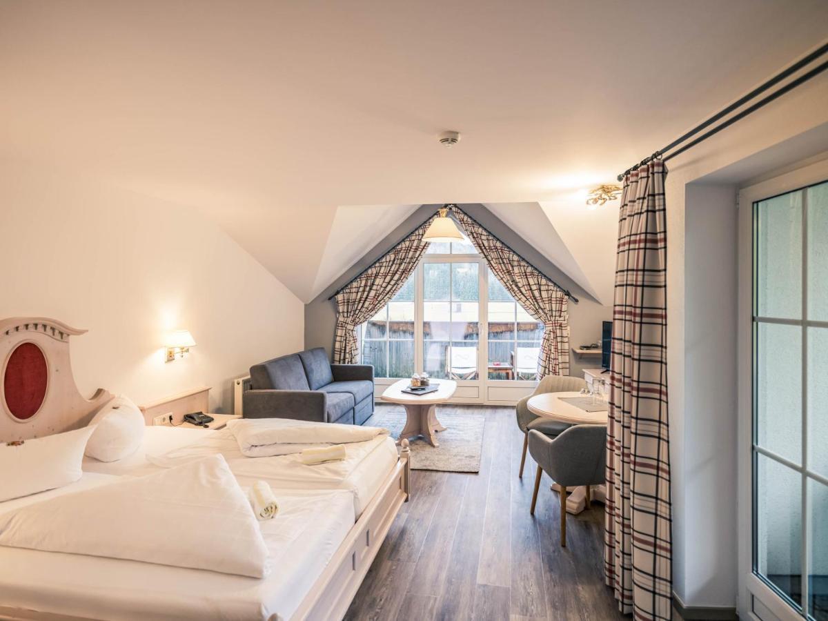 Hotel Foehrenhof Штанцах Экстерьер фото