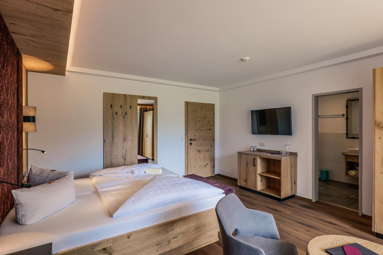 Hotel Foehrenhof Штанцах Экстерьер фото